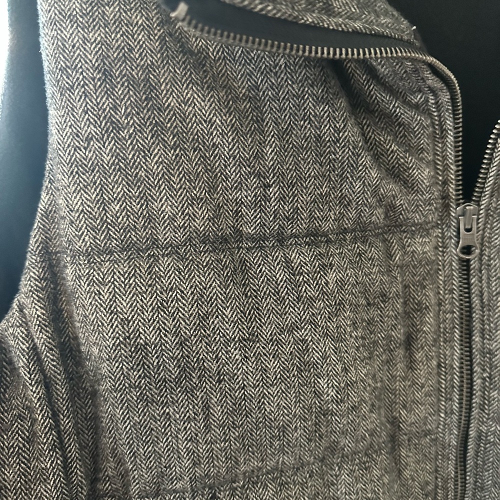 Plus Size Vest - Picture 5 of 6